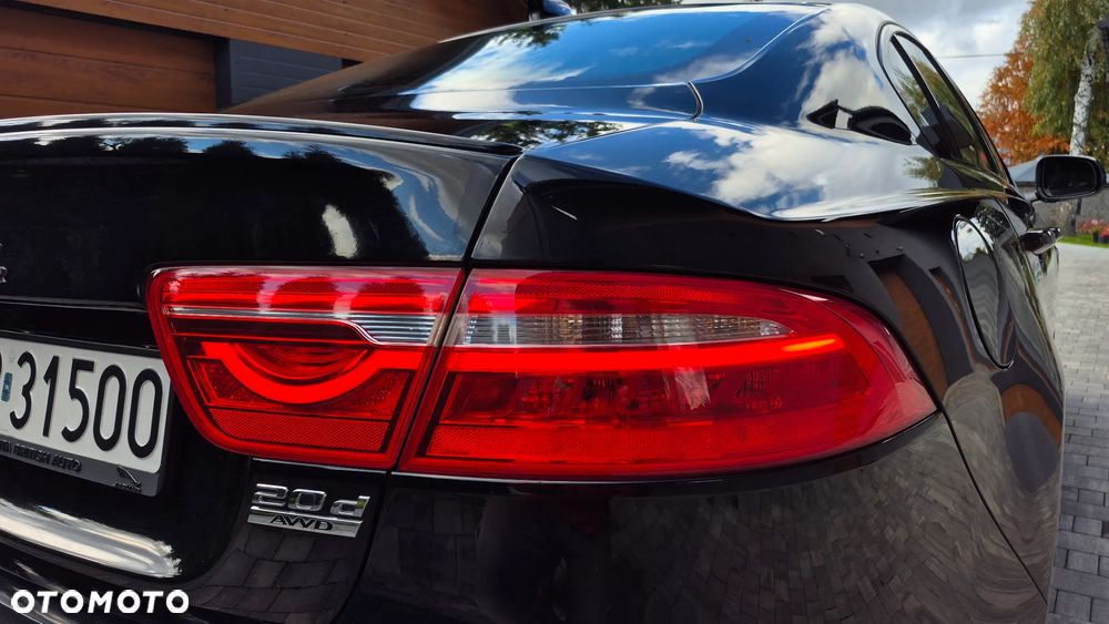 Jaguar XE - 20