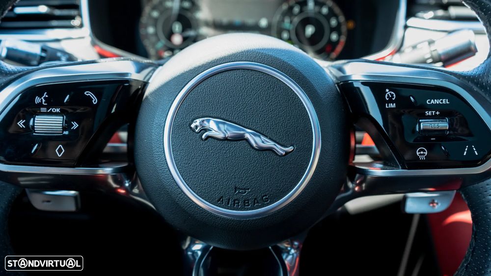 Jaguar F-Pace P400e AWD R-Dynamic HSE - 17