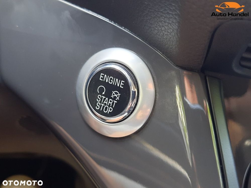 Ford Kuga 1.5 EcoBoost 2x4 Titanium - 25