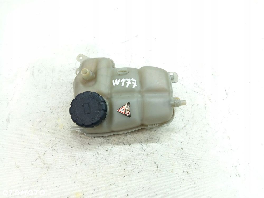 MERCEDES A W177 B W247 W118 ZBIORNIK WYRÓWNAWCZY A2475000049 - 1
