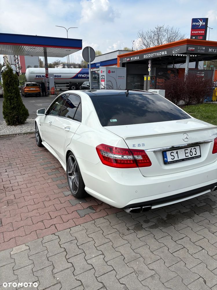 Mercedes-Benz Klasa E 63 AMG - 8