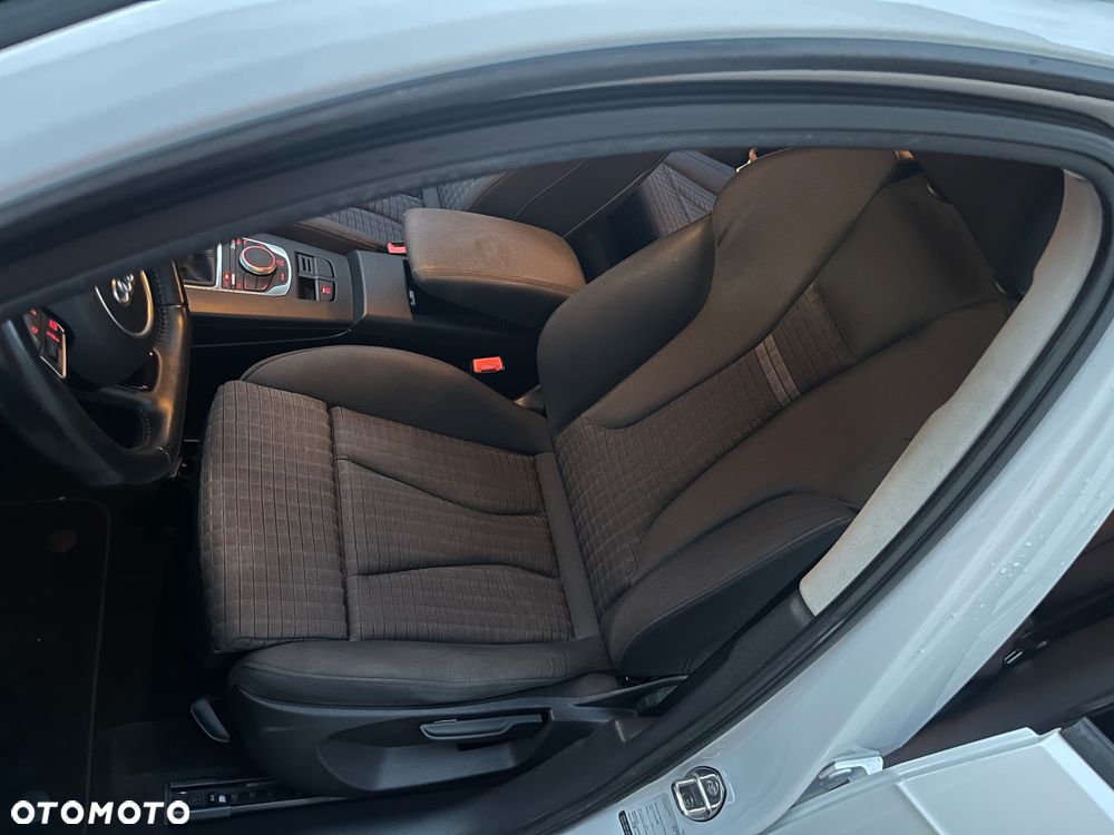 Audi A3 Sportback 2.0 TDI Ambiente - 28