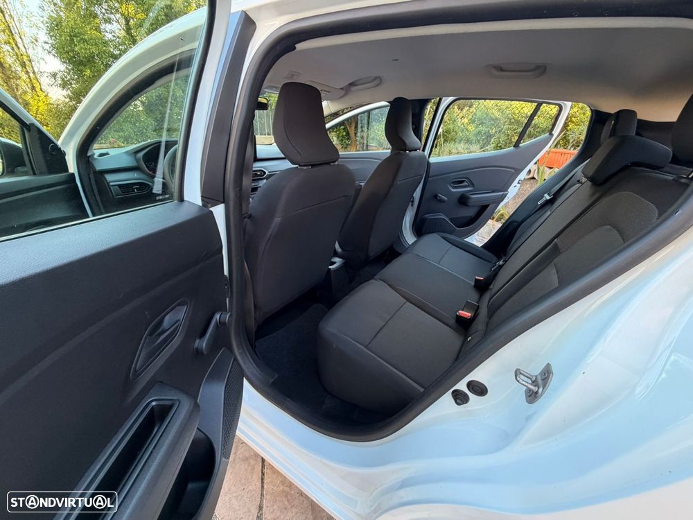 Dacia Sandero 1.0 SCe Essential — fotografia 11
