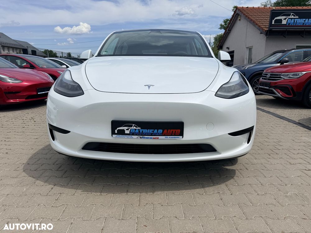 Tesla Model Y - 5
