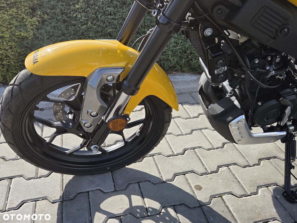 Yamaha XSR - 25
