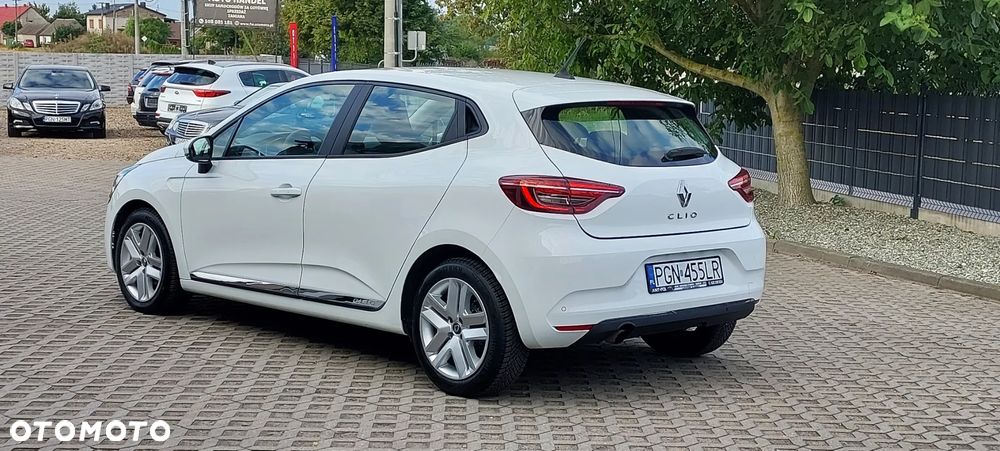 Renault Clio - 22