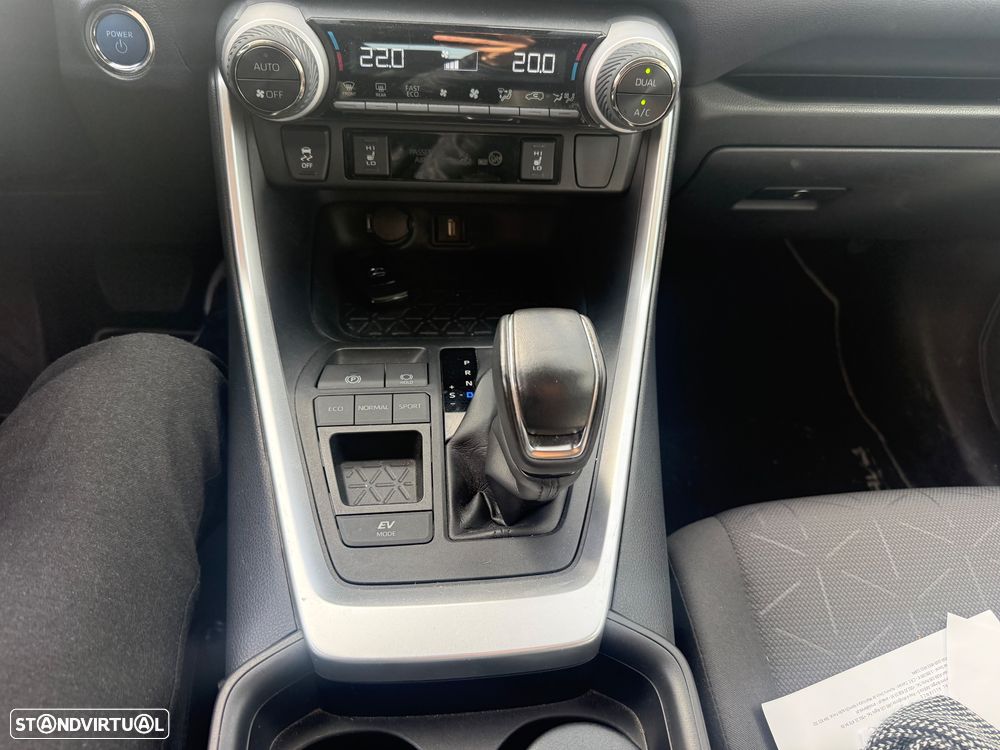 Toyota RAV4 2.5 HDF Comfort - 6