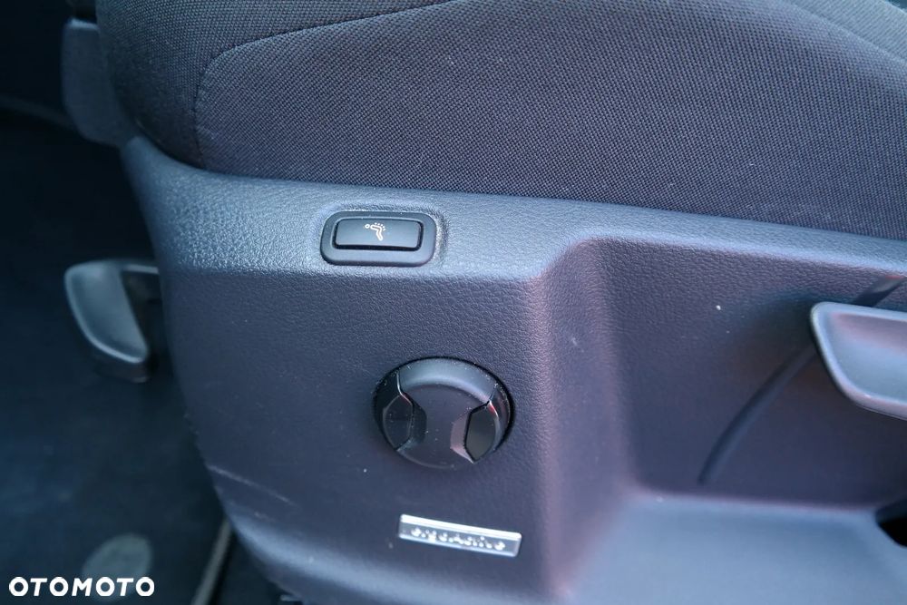 Volkswagen Touran 2.0 TDI BMT Highline DSG - 11