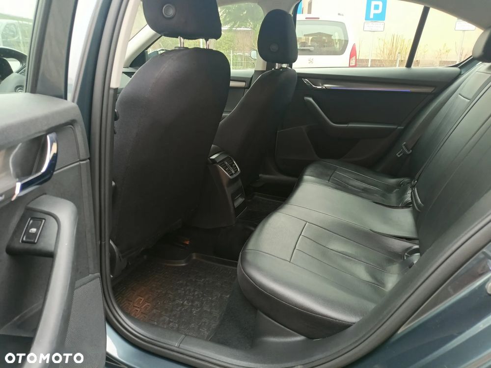 Skoda Octavia 1.5 TSI ACT Style DSG - 9