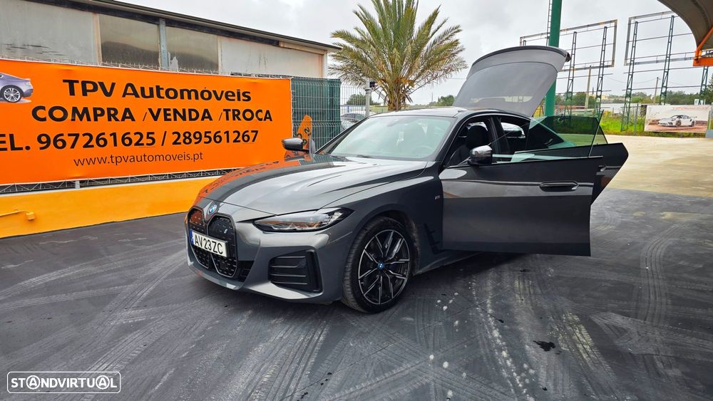 BMW i4 eDrive40 Desportiva M - 17