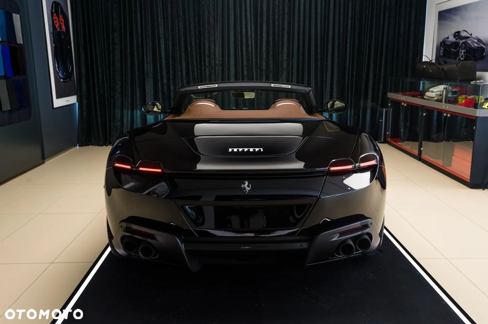 Ferrari Roma Spider - 6