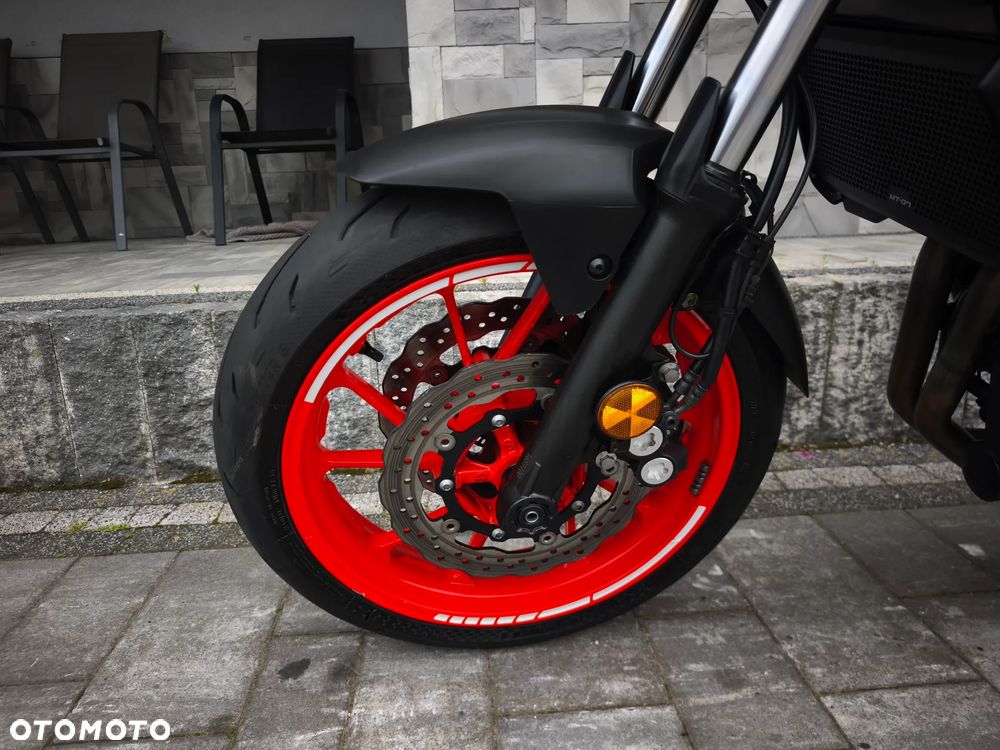 Yamaha MT - 30