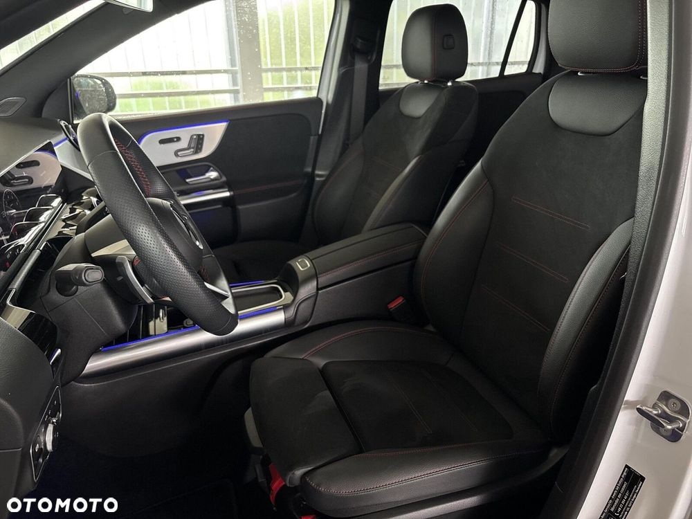 Mercedes-Benz GLA - 15