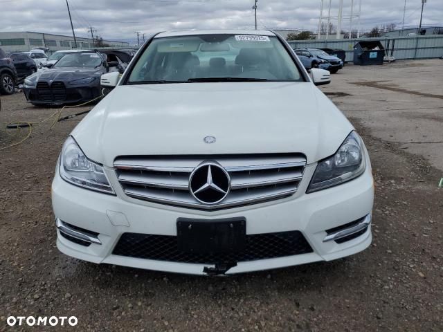 Mercedes-Benz Klasa C 300 4Matic 7G-TRONIC Avantgarde - 20