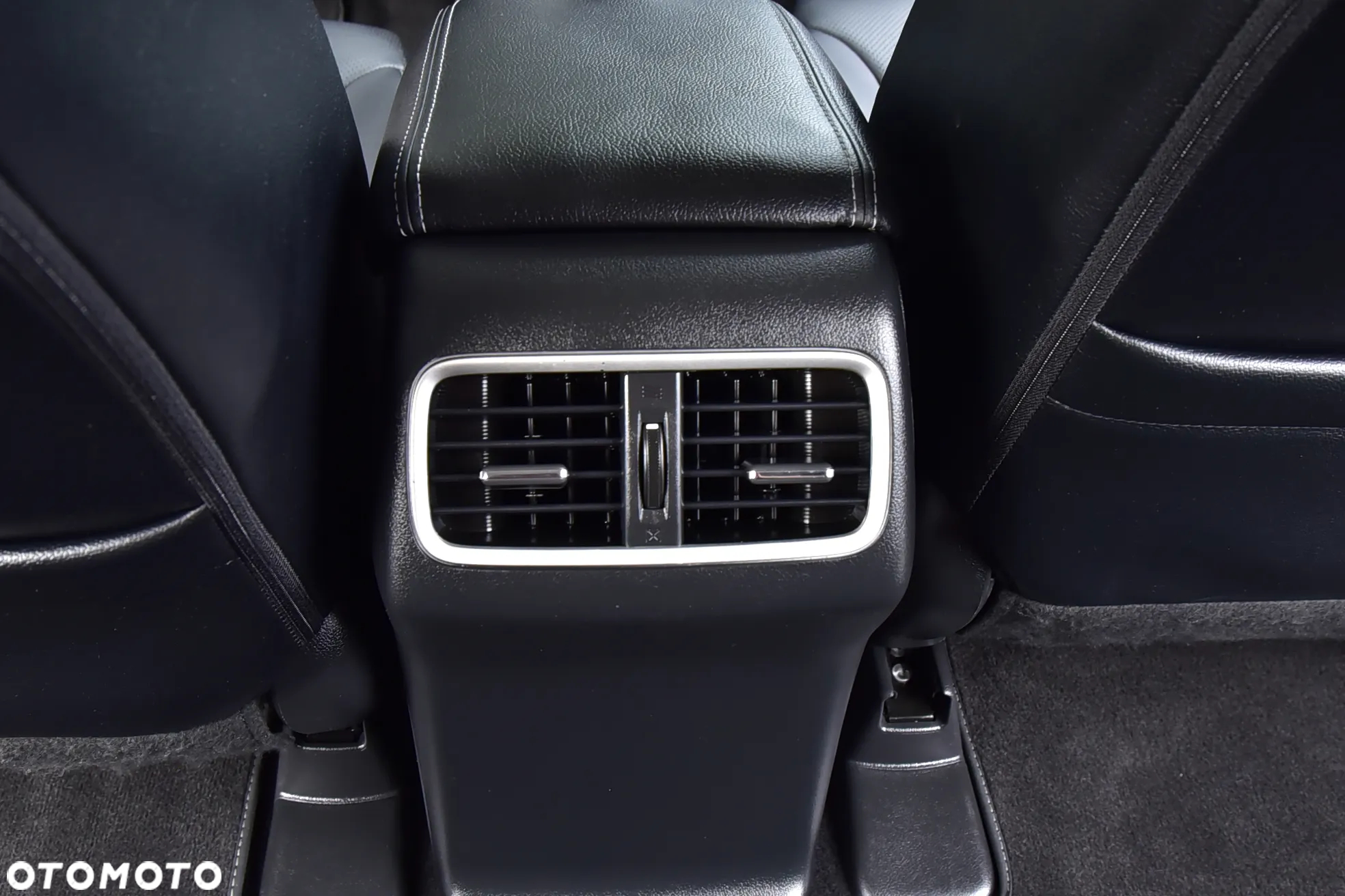 Honda CR-V 2.0i-VTEC 4WD Executive - 32