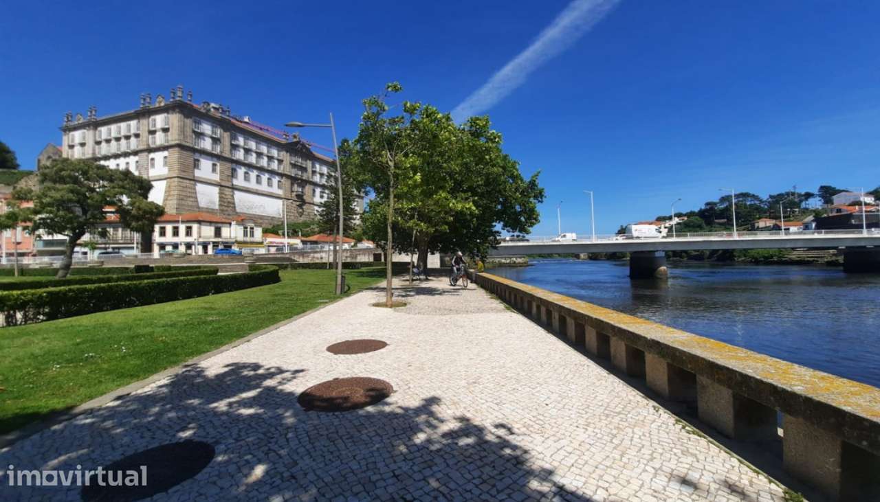 Venda de Moradia V2 no centro histórico de Vila do Conde - Grande imagem: 2/26