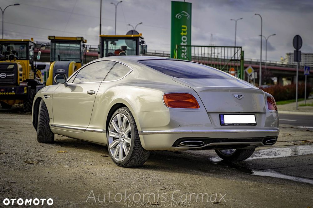 Bentley Continental GT - 10