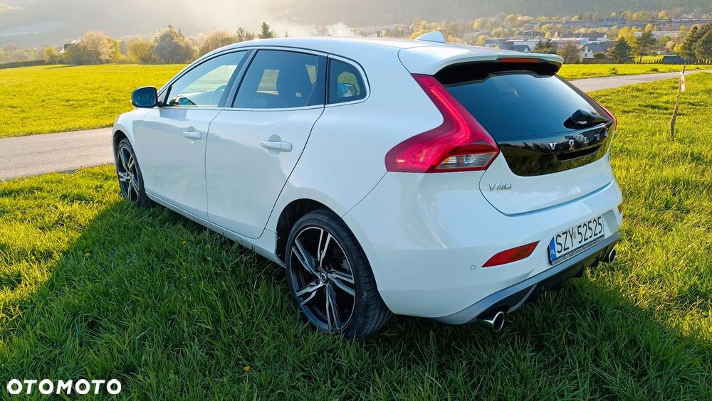 Volvo V40 D4 Geartronic RDesign - 20