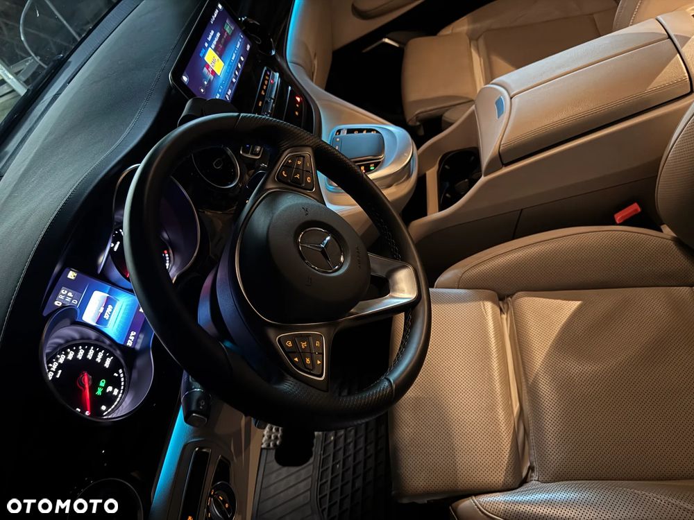 Mercedes-Benz Klasa V 300 d 4-Matic 9G-Tronic Exclusive (ekstra d³) - 13