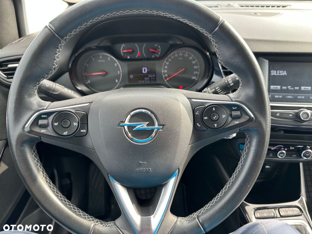 Opel Crossland X 1.2 T Design Line S&S - 14