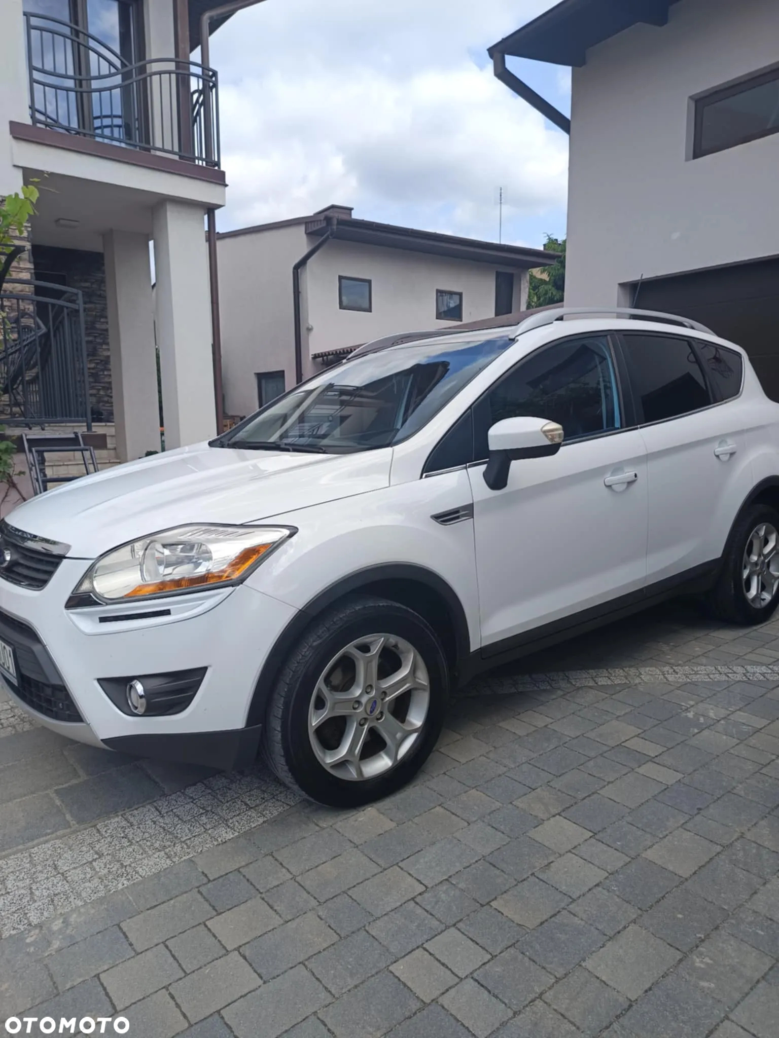 Ford Kuga - 11