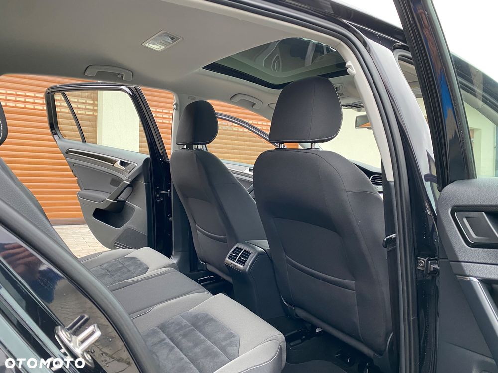 Volkswagen Golf 1.6 TDI DPF Highline - 37