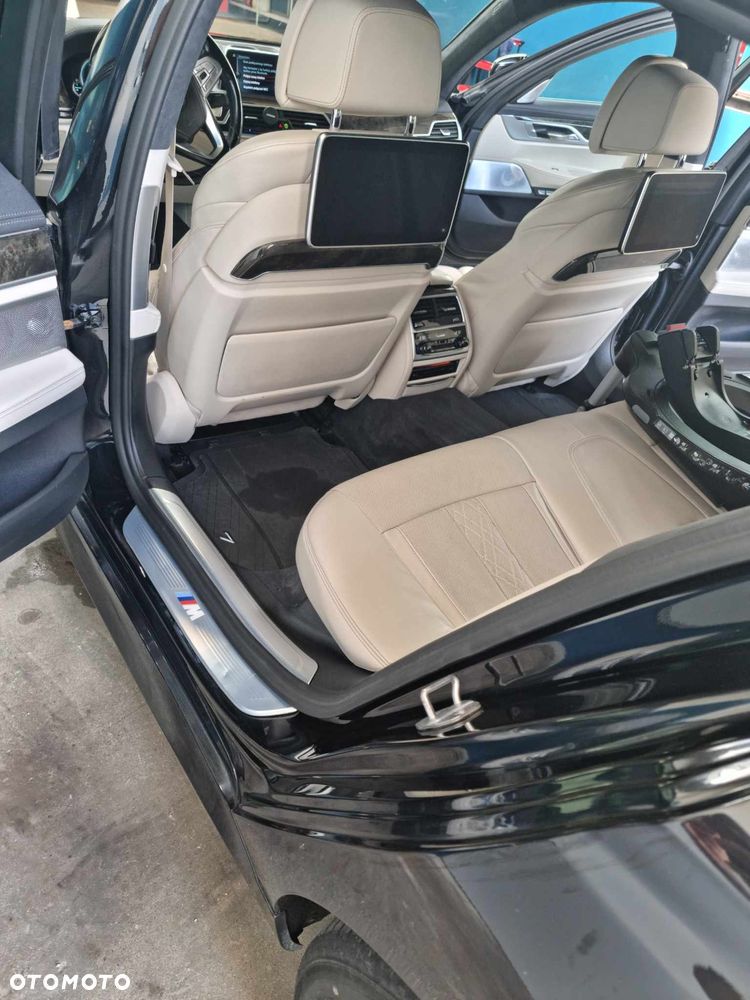BMW Seria 7 750Ld xDrive - 19