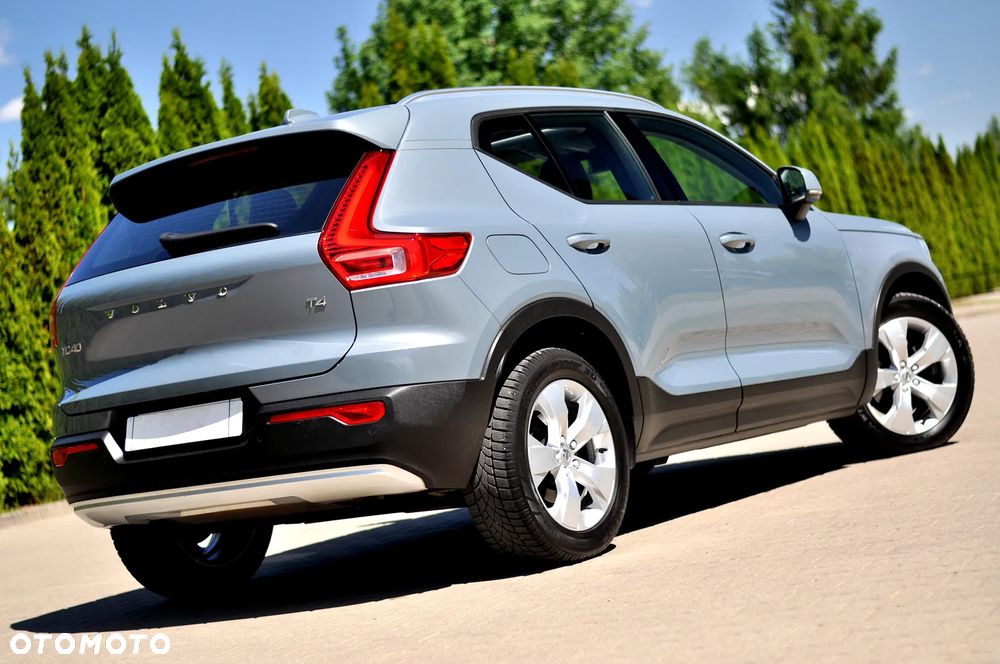 Volvo XC 40 T4 Geartronic Momentum Pro - 12