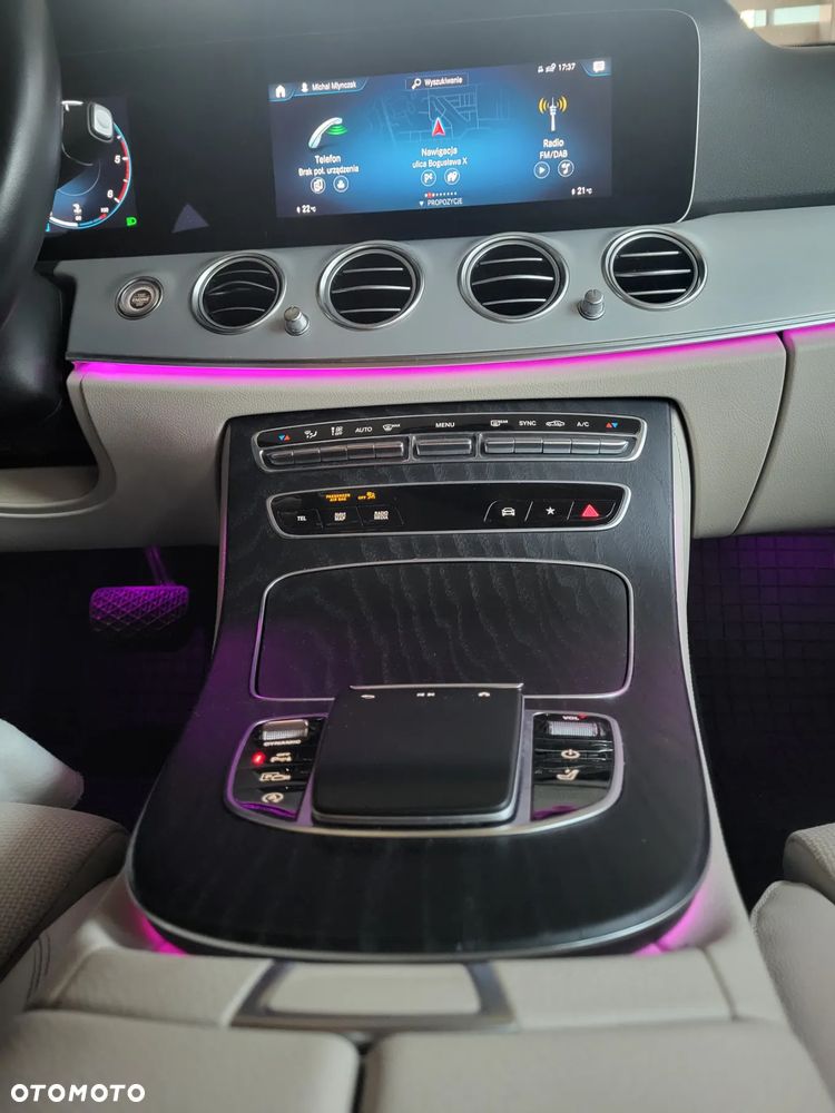 Mercedes-Benz Klasa E 220 d Business Edition 9G-TRONIC - 21