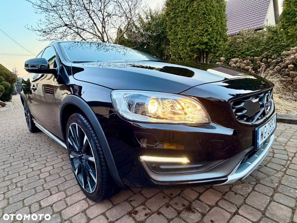 Volvo V60 Cross Country D4 AWD Geartronic Pro - 1