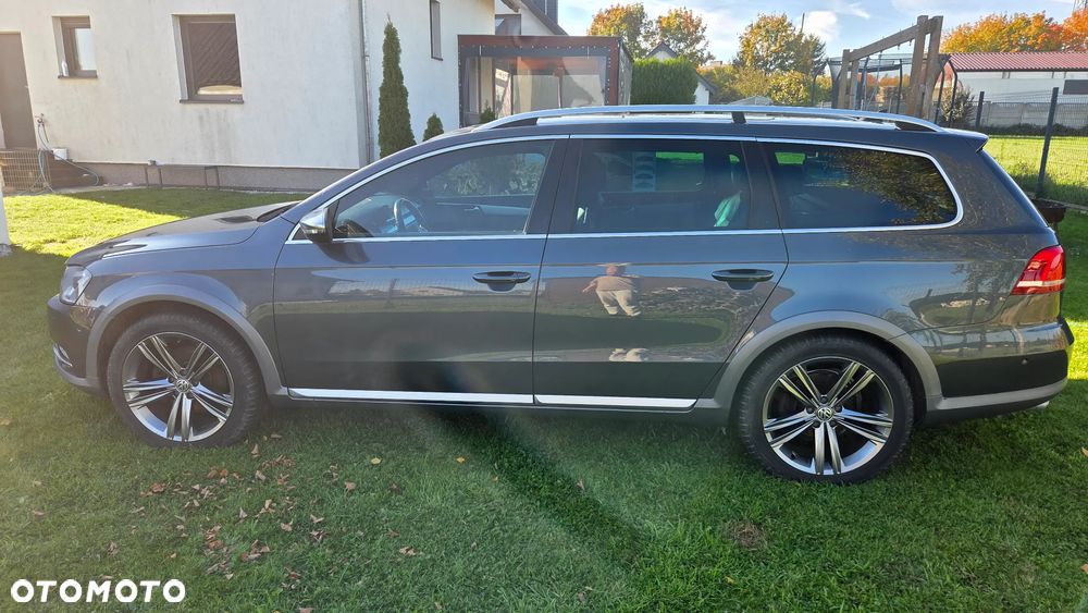 Volkswagen Passat 2.0 TDI 4Motion DSG BlueMotion Tech Highline - 4