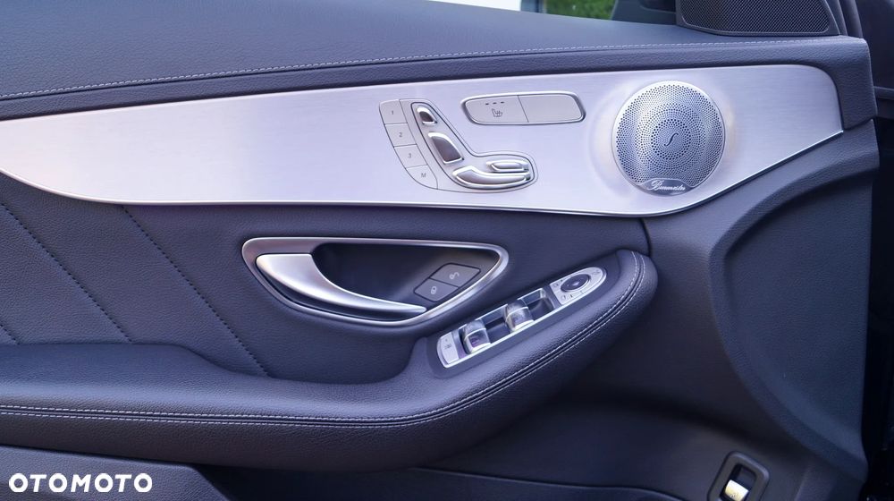 Mercedes-Benz Klasa C AMG 43 4Matic AMG TCT 9G - 34