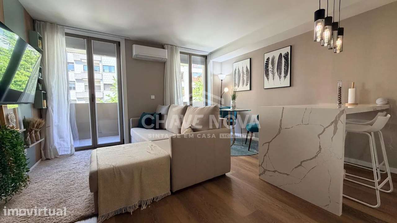 Apartamento T1 c/Varanda no Centro de Gaia - Grande imagem: 3/37