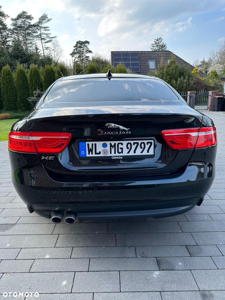 Jaguar XE 20d AWD Prestige - 10