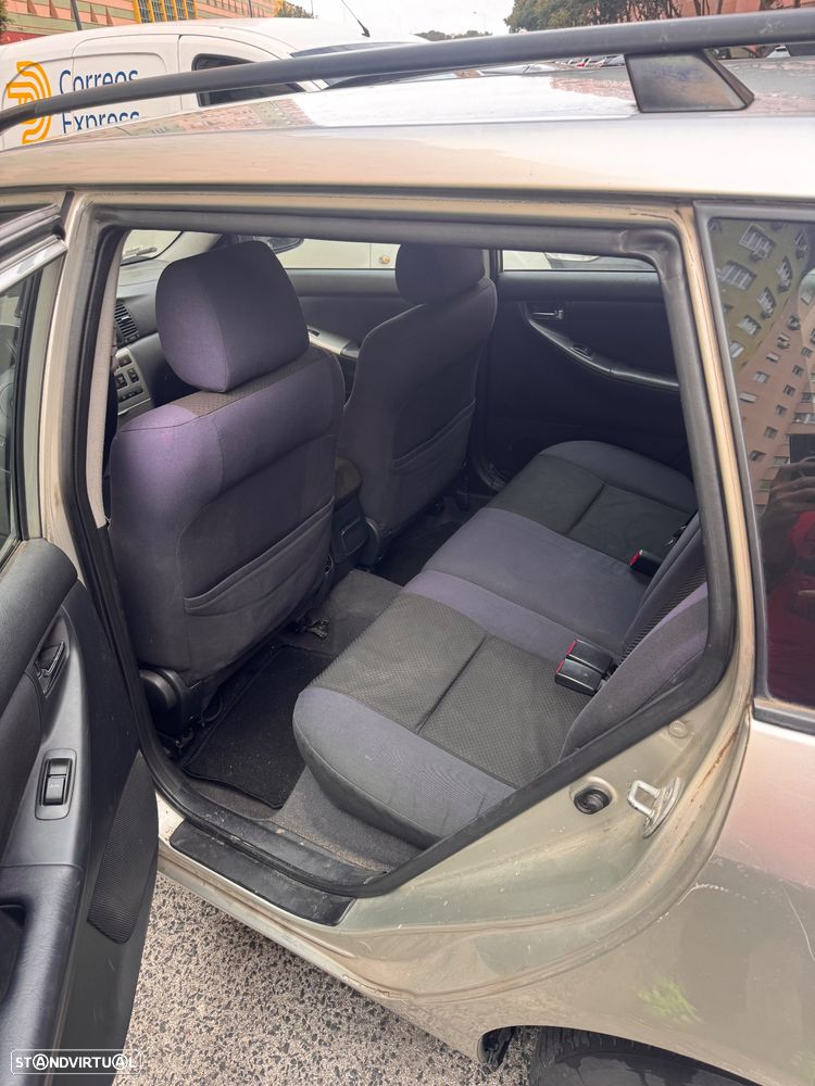 Toyota Corolla SW 1.4 D-4D - 10