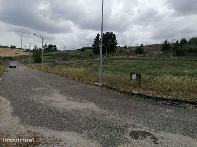 Terreno urbano em Alenquer - Grande imagem: 3/3