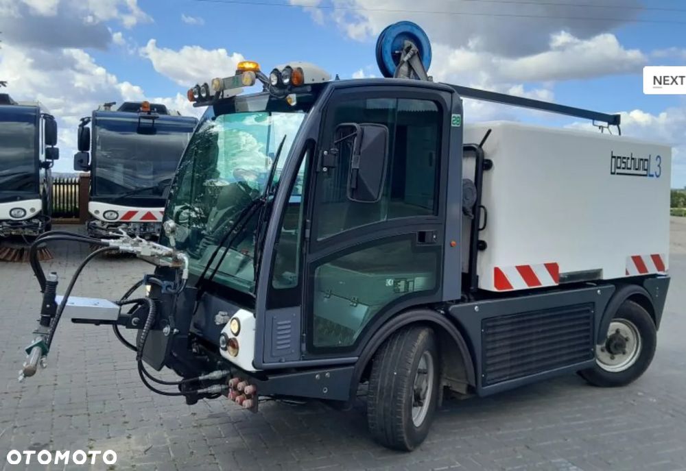 Boschung L3 (2009) polewaczka drogowa - 4