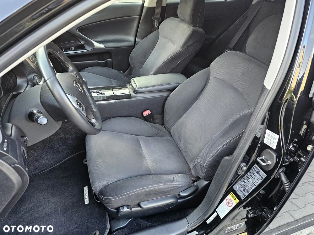 Lexus IS 250 - 23