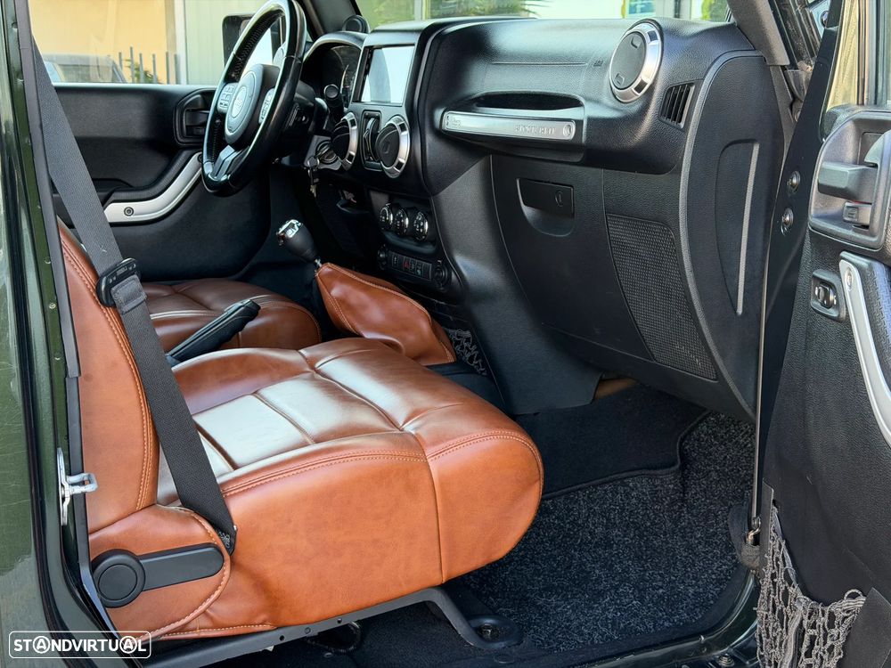 Jeep Wrangler Unlimited 2.8 CRD MTX Sahara Urban Edition - 16