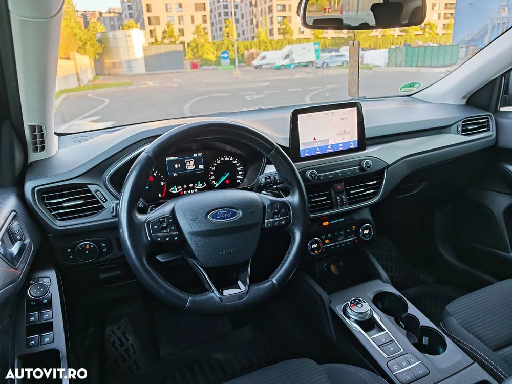 Ford Focus 2.0 TDCi Powershift Titanium - 10