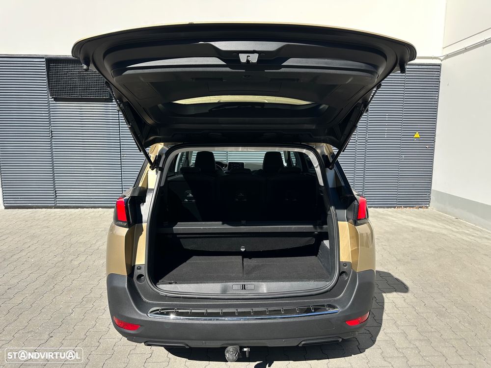 Peugeot 5008 1.2 PureTech Allure EAT8 - 23
