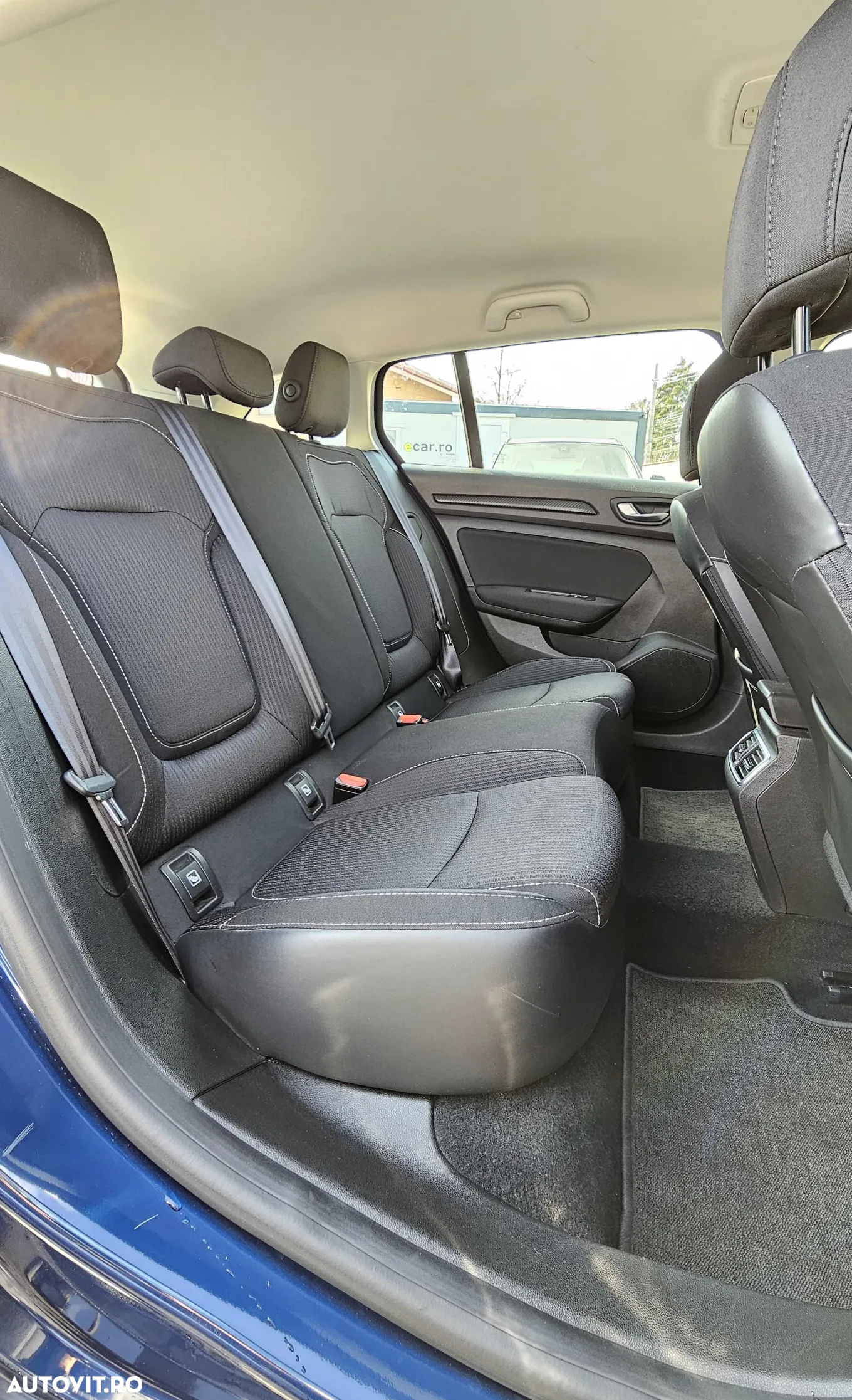 Renault Megane BLUE dCi EDC Zen - 9