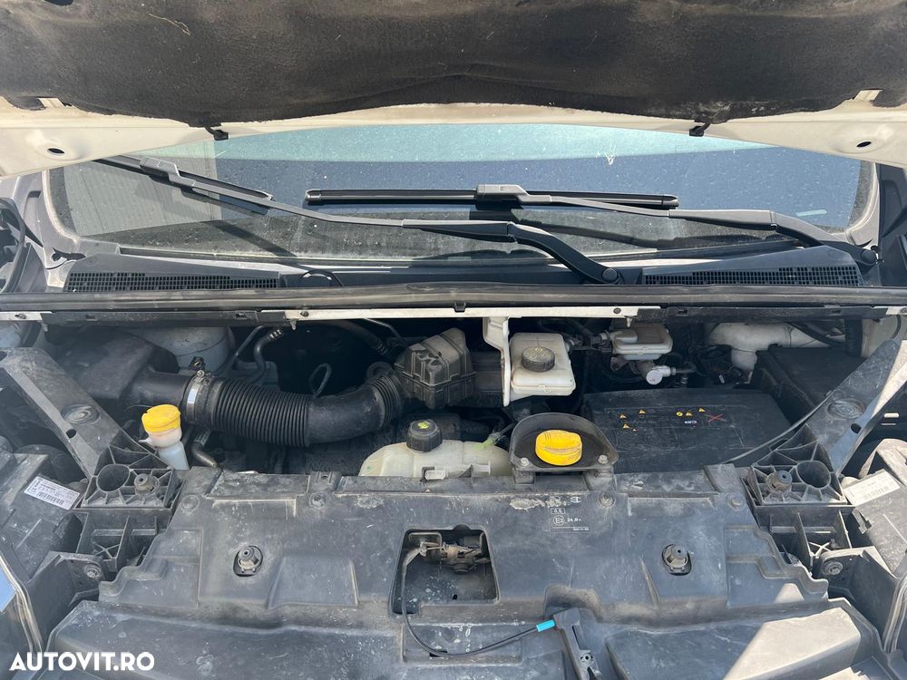 Renault Trafic - 6