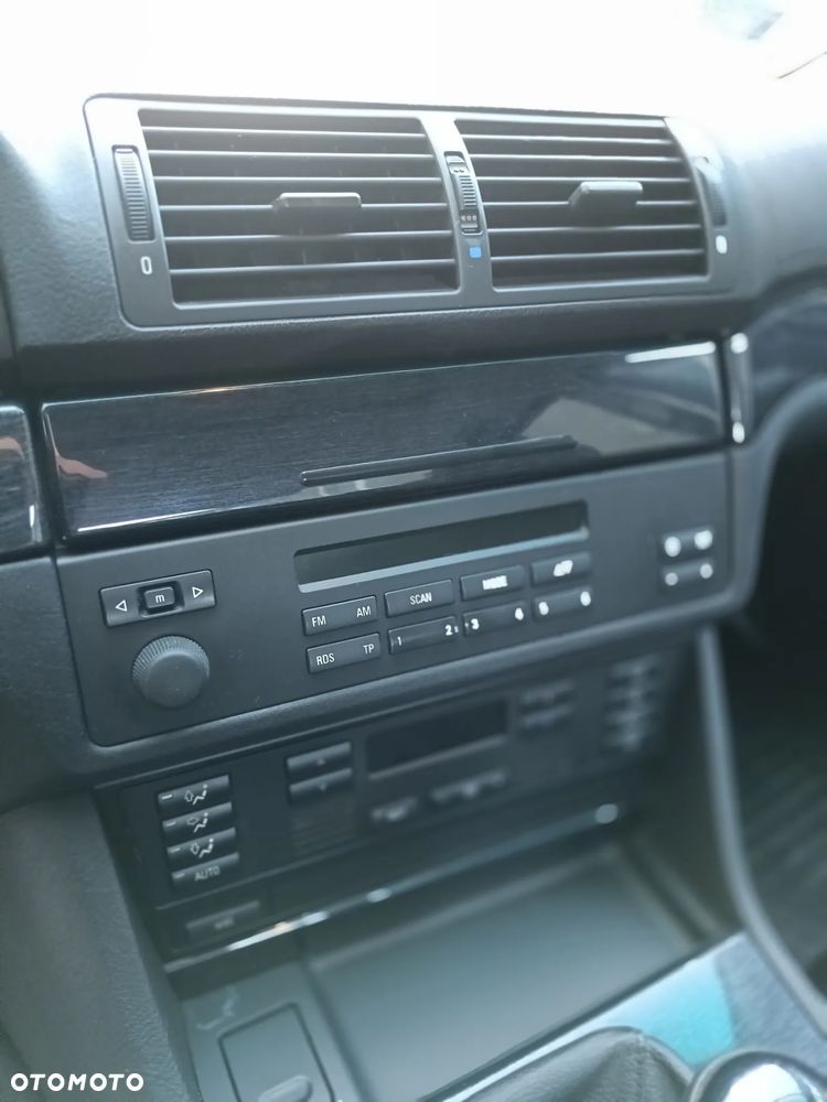 BMW Seria 5 520i - 20