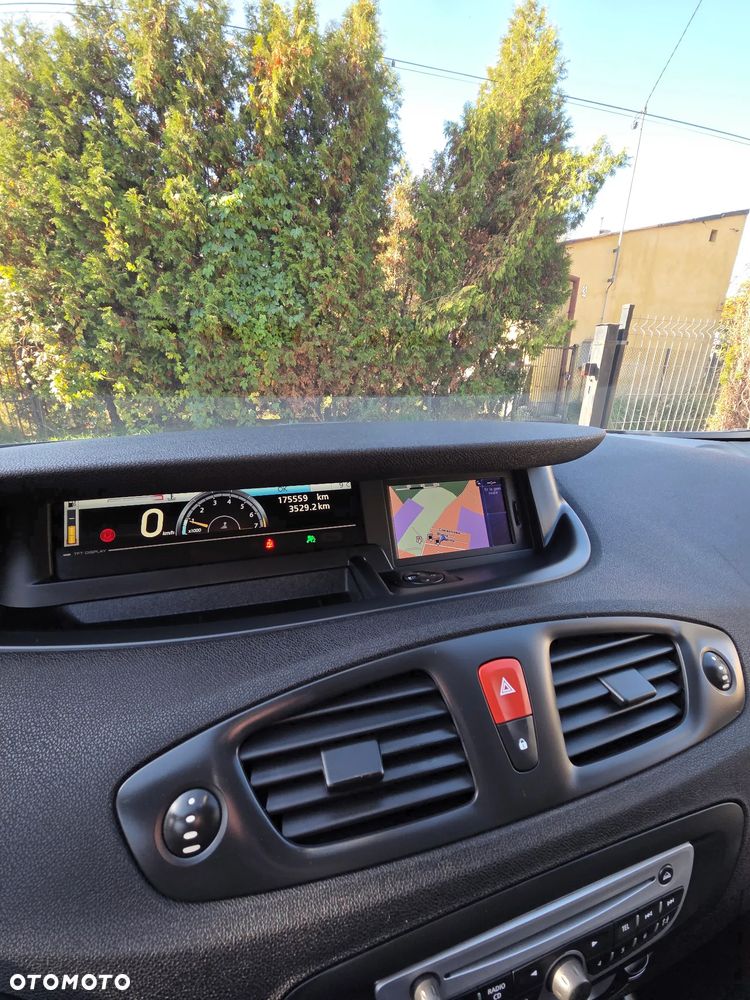 Renault Scenic 1.6 16V 110 TomTom Edition - 11