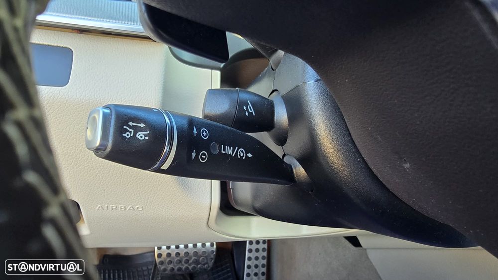 Mercedes-Benz E 300 Bluetec Hybrid Avantgarde - 12