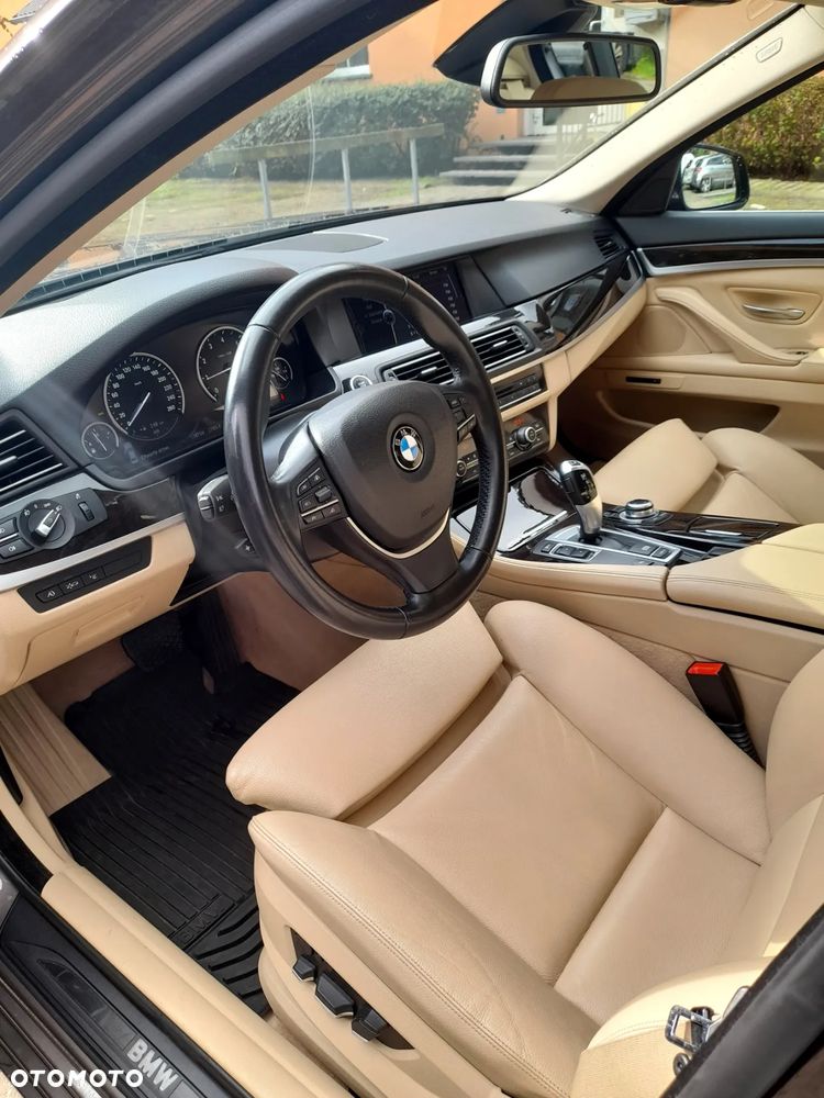 BMW Seria 5 528i xDrive - 5