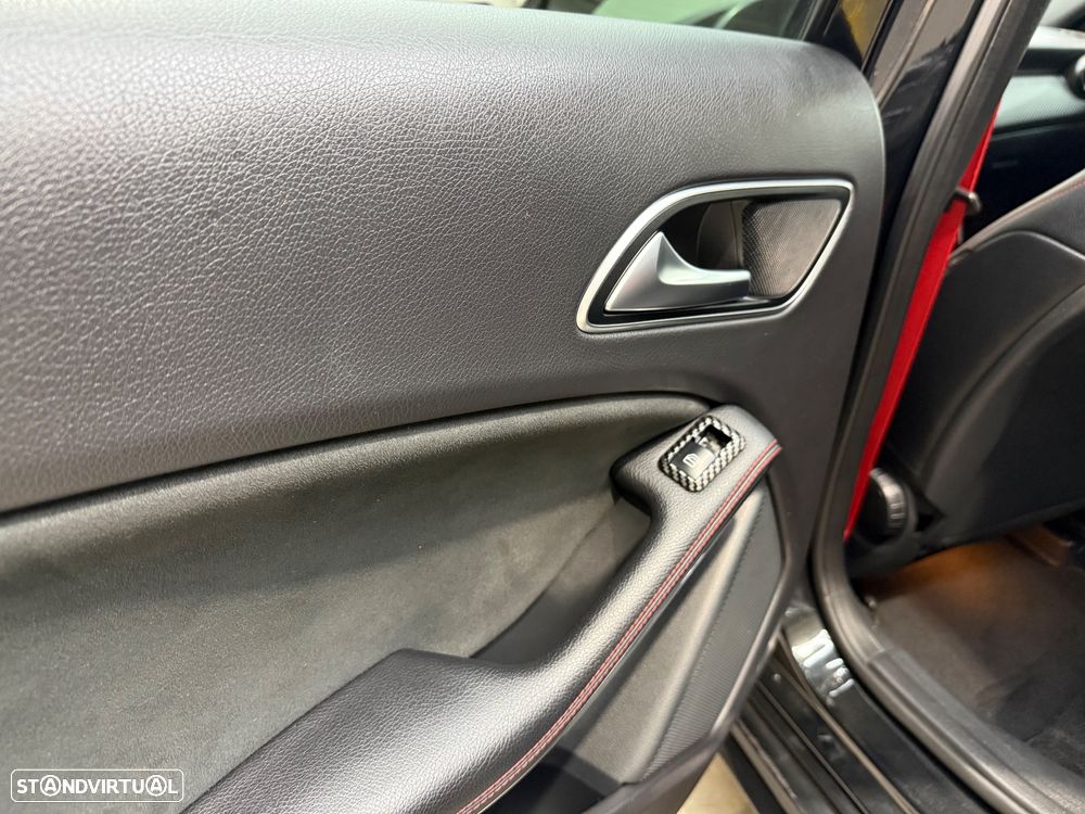 Mercedes-Benz A 45 AMG 4Matic Speedshift 7G-DCT - 13