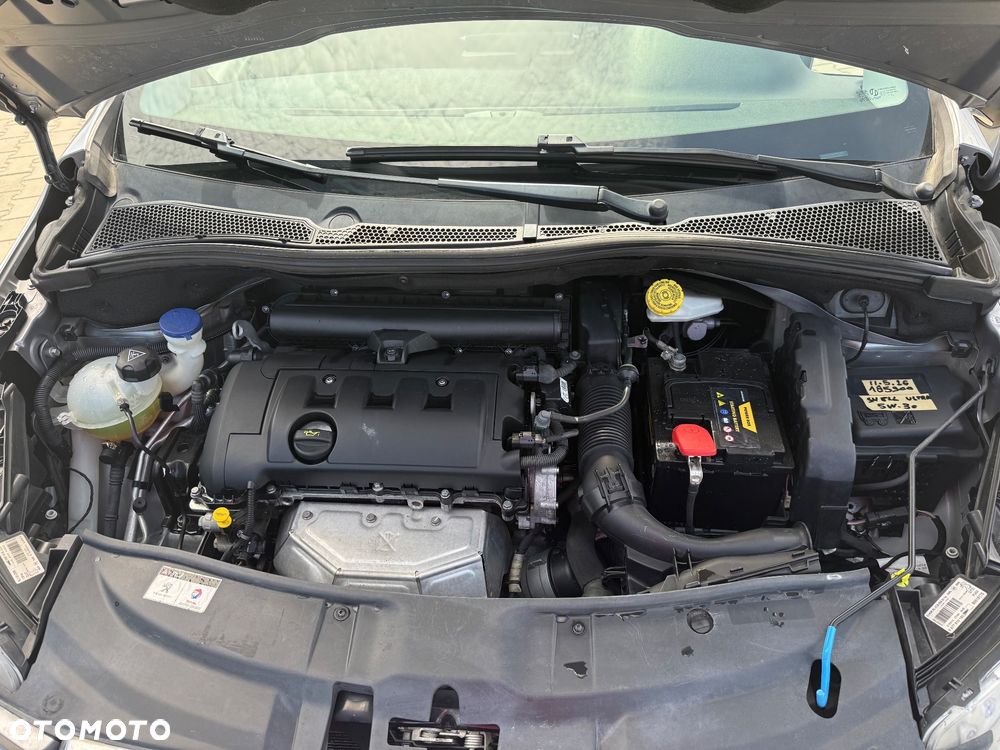 Peugeot 2008 1.6 VTi Style - 17