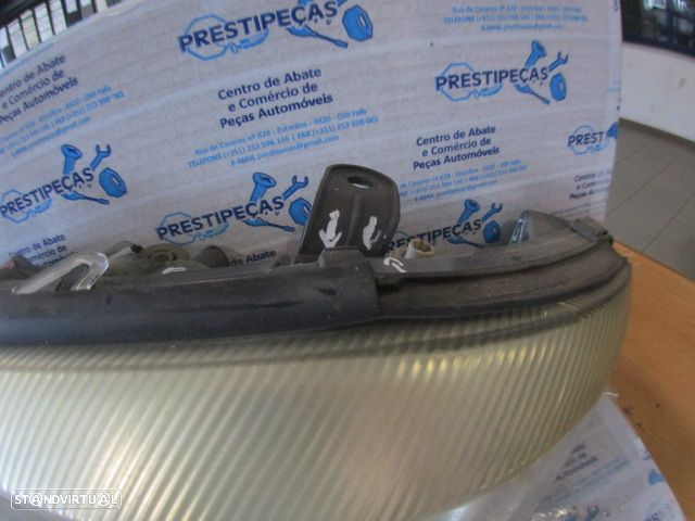 Farol 90582021 OPEL ZAFIRA A 2003 2.2DTI 125CV 5P CINZA ESQ HB3 + H7 GN VALEO Apoios Partidos - 3